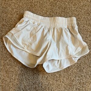 Lululemon Athletica White Athletic Shorts Double-Layer Design